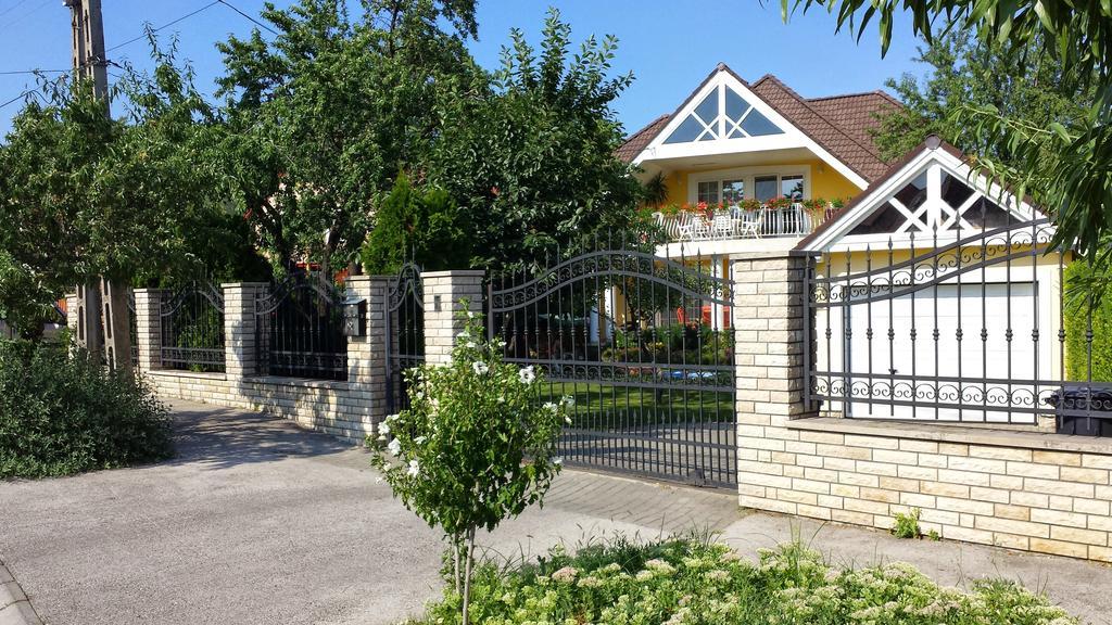 Tuenderlak Vendeghaz Lägenhet Balatonfüred Exteriör bild